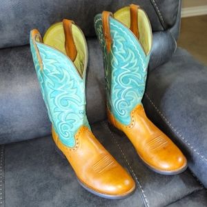 Ladies Ariat boots size 7